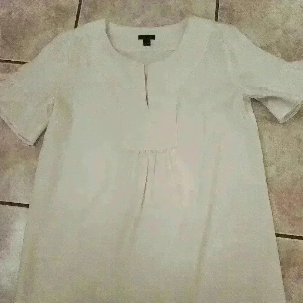 🌻ANN TAYLOR TOP - Picture 1 of 3